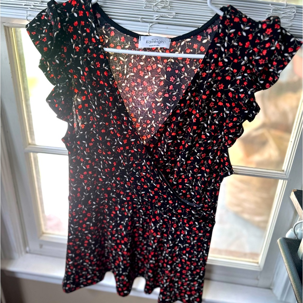 Kaileigh Deella Ruffle Sleeve knit top medium black